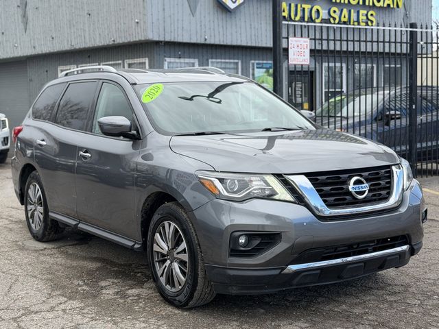 2020 Nissan Pathfinder SV