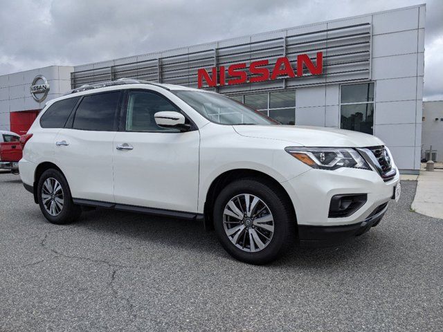 2020 Nissan Pathfinder SV