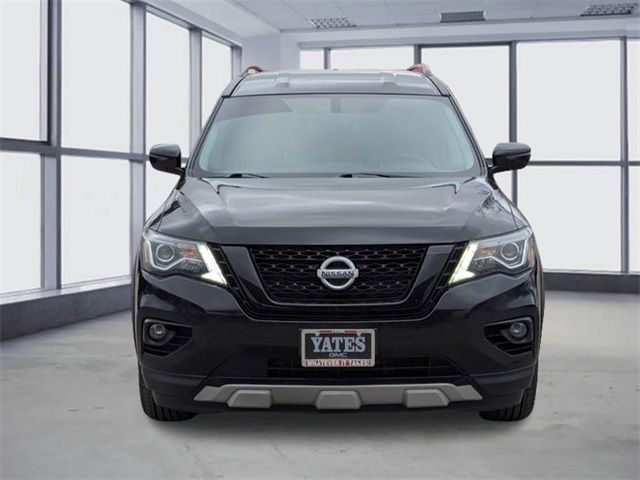 2020 Nissan Pathfinder SV