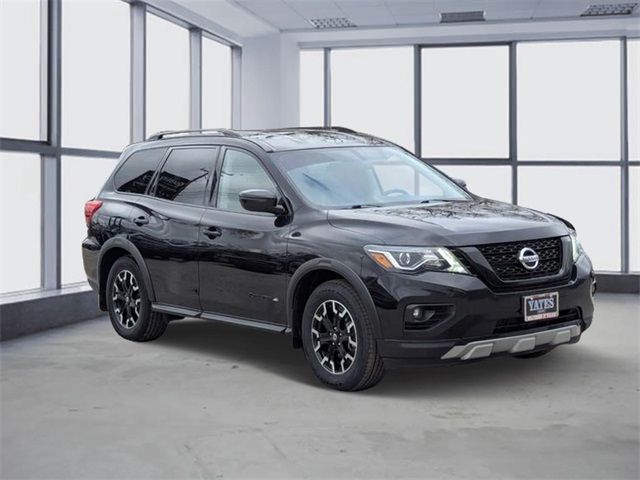 2020 Nissan Pathfinder SV