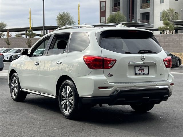 2020 Nissan Pathfinder SV