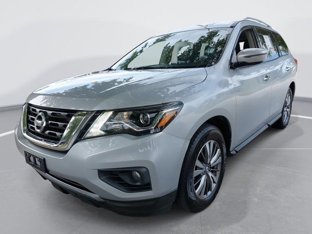 2020 Nissan Pathfinder SV