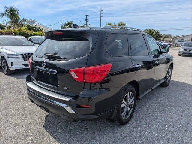 2020 Nissan Pathfinder SV