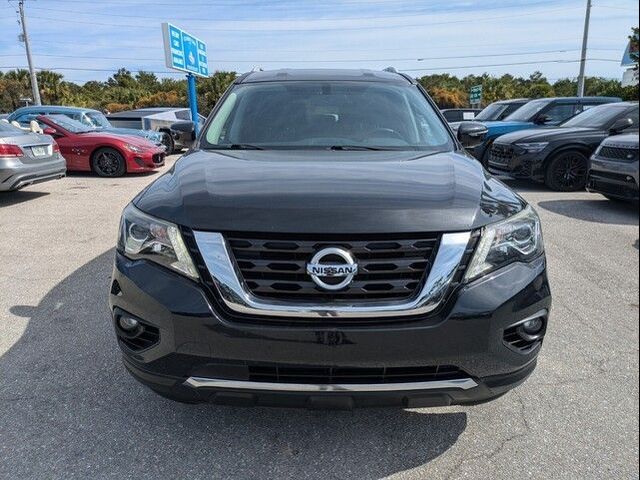 2020 Nissan Pathfinder SV