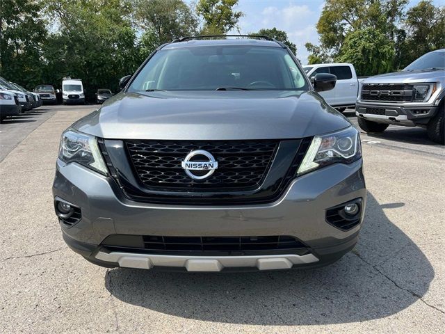 2020 Nissan Pathfinder SV