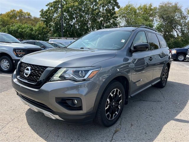 2020 Nissan Pathfinder SV