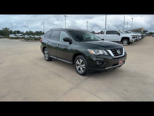 2020 Nissan Pathfinder SV