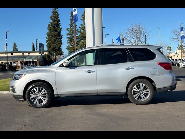 2020 Nissan Pathfinder SV