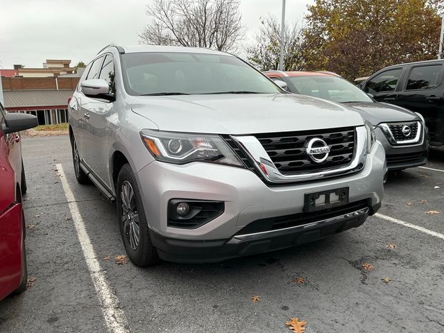 2020 Nissan Pathfinder SV