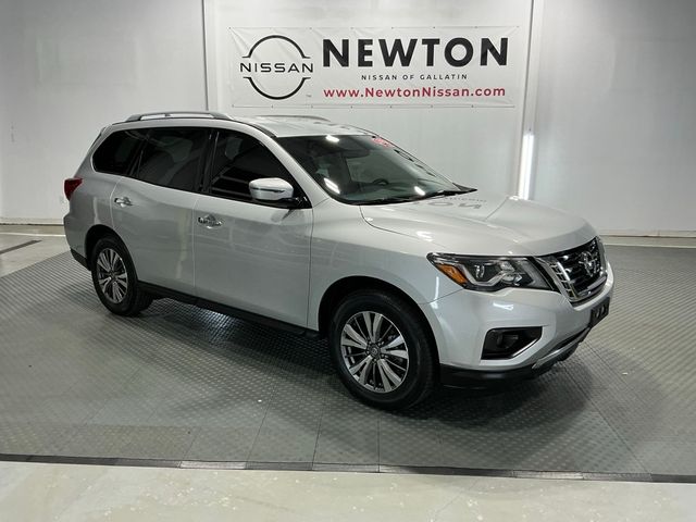 2020 Nissan Pathfinder SV