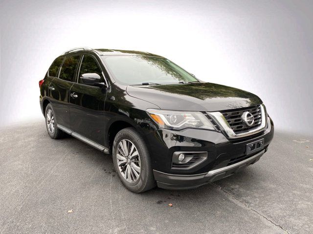 2020 Nissan Pathfinder SV