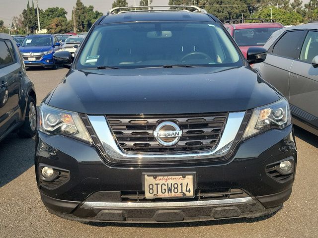 2020 Nissan Pathfinder SV