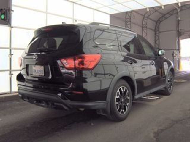 2020 Nissan Pathfinder SV