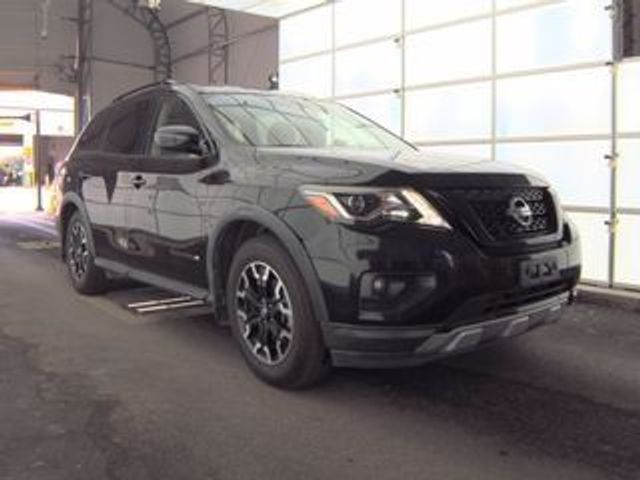 2020 Nissan Pathfinder SV
