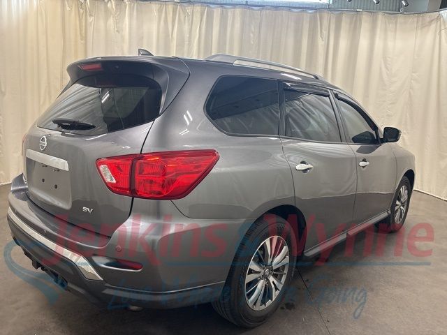 2020 Nissan Pathfinder SV