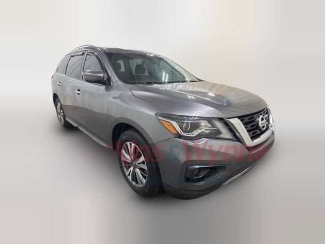 2020 Nissan Pathfinder SV