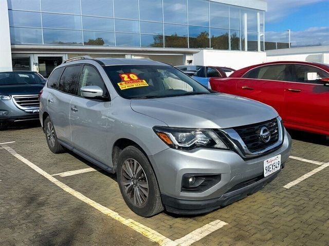 2020 Nissan Pathfinder SV