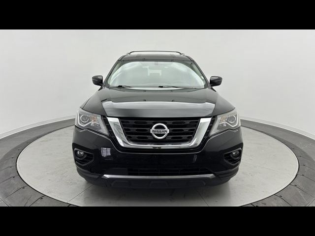 2020 Nissan Pathfinder SV