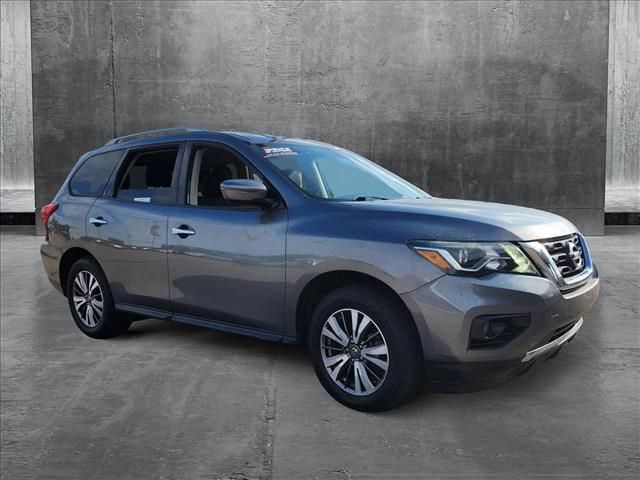 2020 Nissan Pathfinder SV