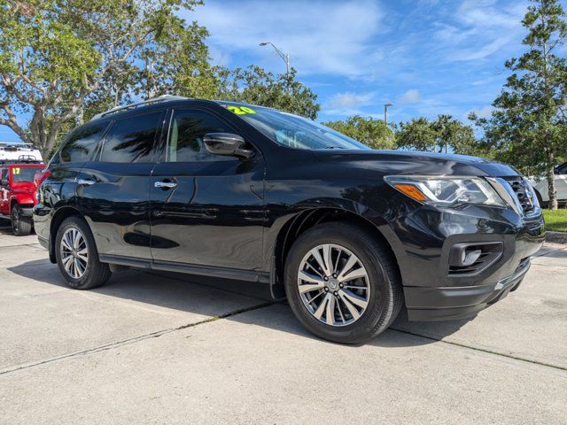 2020 Nissan Pathfinder SV