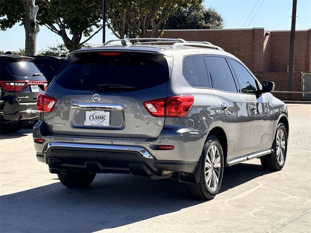 2020 Nissan Pathfinder SV