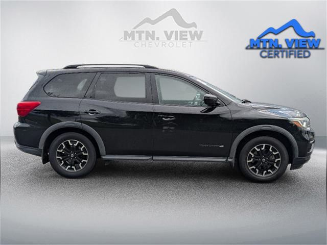 2020 Nissan Pathfinder SV