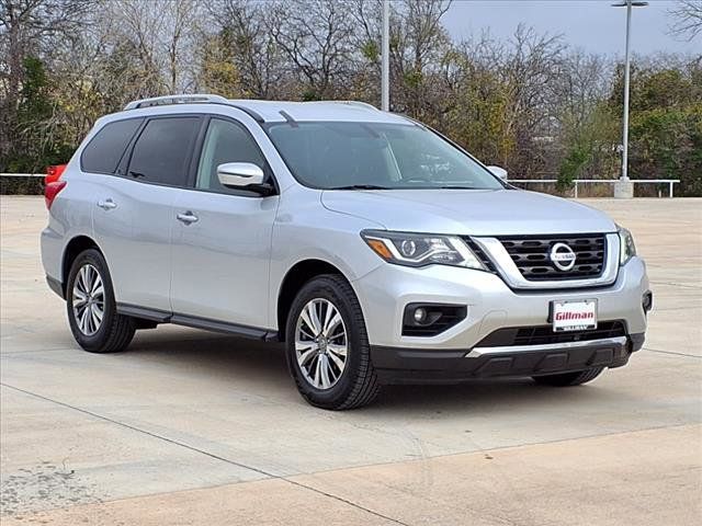 2020 Nissan Pathfinder SV