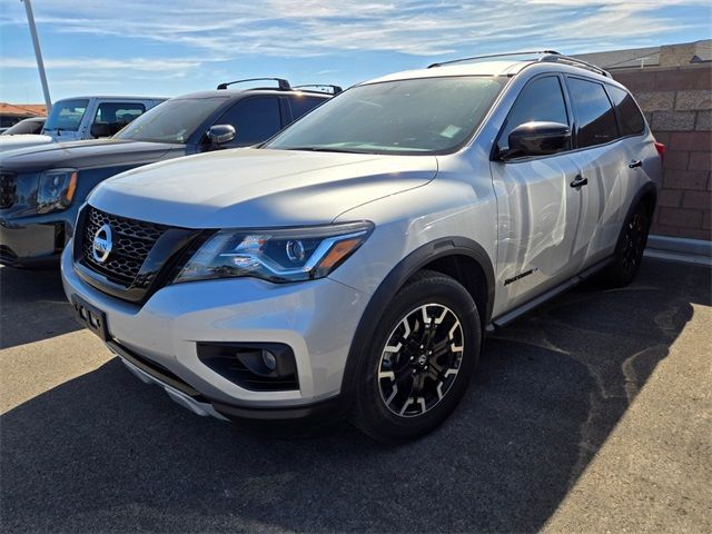 2020 Nissan Pathfinder SV