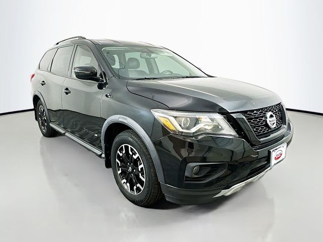 2020 Nissan Pathfinder SV