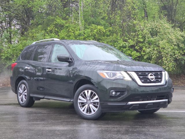 2020 Nissan Pathfinder SV
