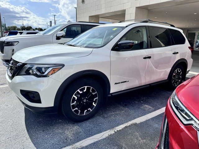 2020 Nissan Pathfinder SV