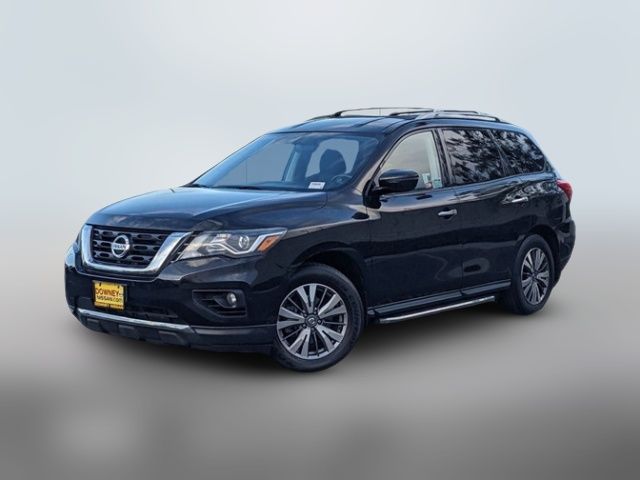 2020 Nissan Pathfinder SV