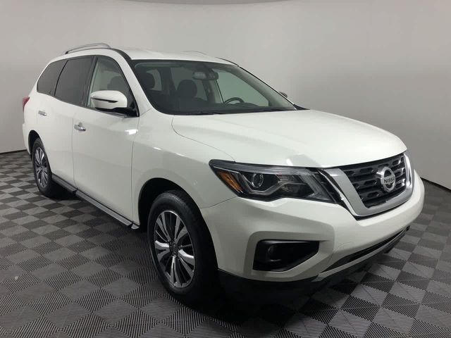 2020 Nissan Pathfinder SV