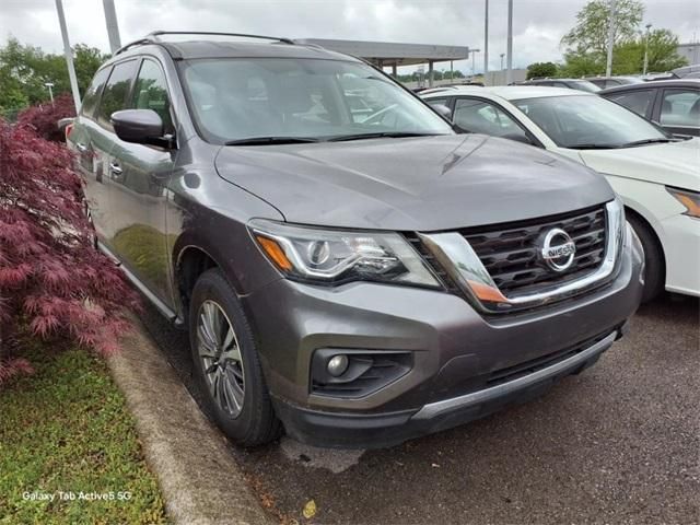 2020 Nissan Pathfinder SV
