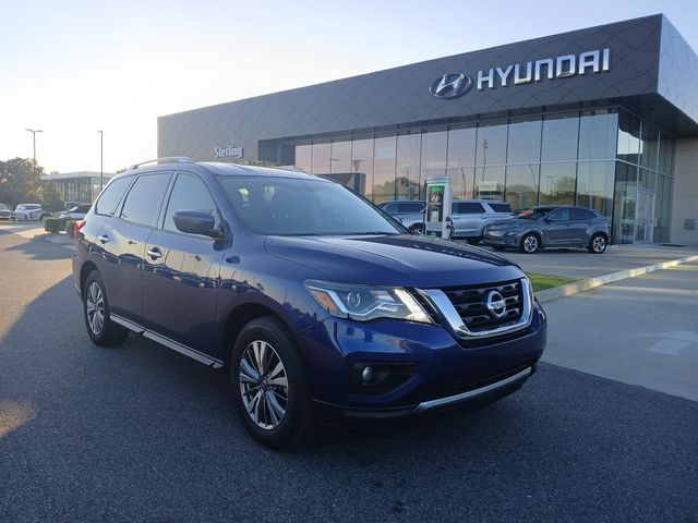 2020 Nissan Pathfinder SV