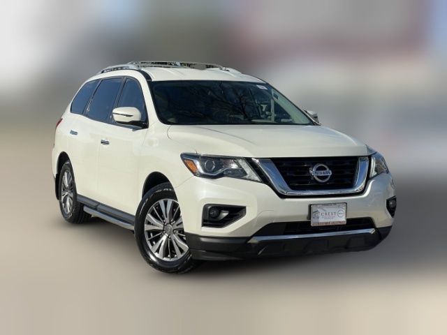 2020 Nissan Pathfinder SV