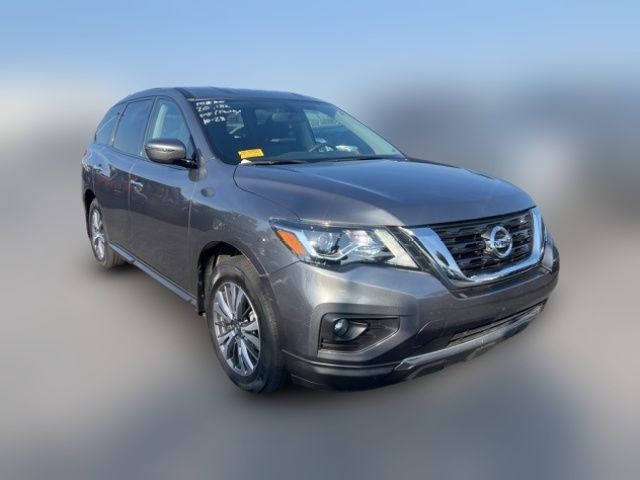 2020 Nissan Pathfinder SV