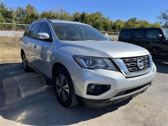 2020 Nissan Pathfinder SV