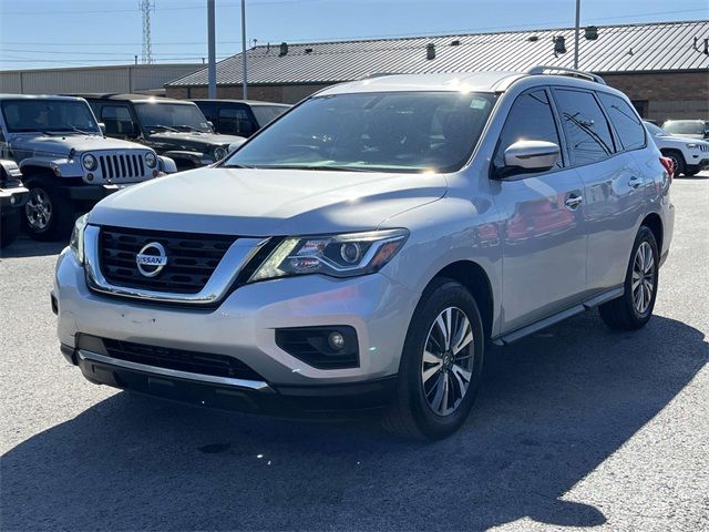 2020 Nissan Pathfinder SV