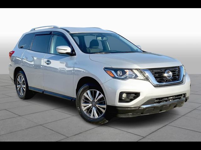 2020 Nissan Pathfinder SV