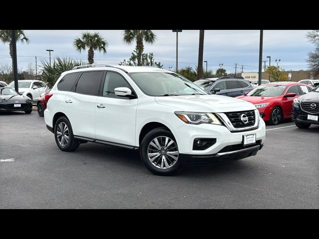 2020 Nissan Pathfinder SV