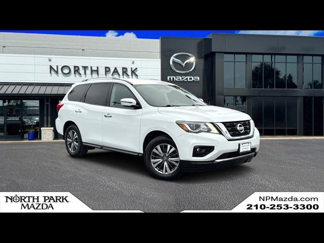 2020 Nissan Pathfinder SV