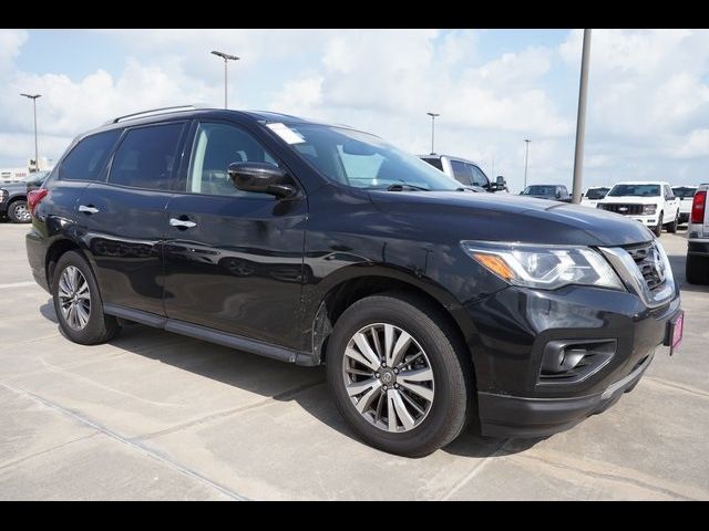 2020 Nissan Pathfinder SV