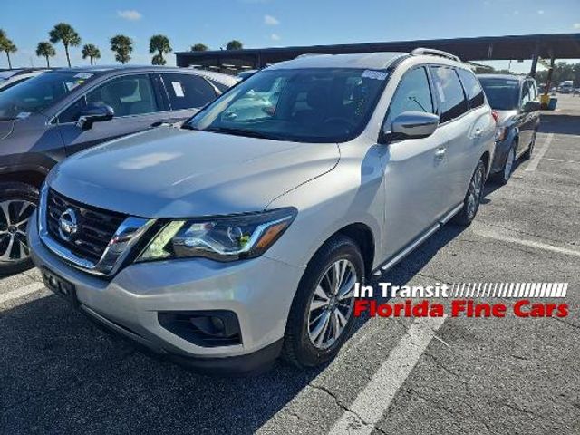 2020 Nissan Pathfinder SV