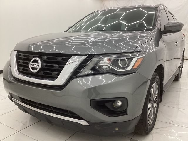 2020 Nissan Pathfinder SV