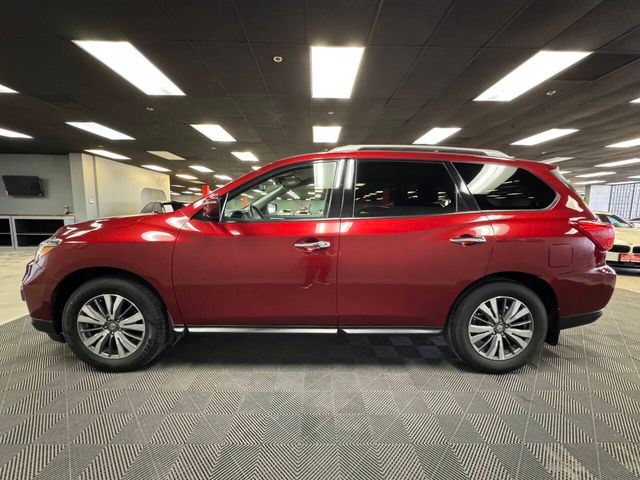 2020 Nissan Pathfinder SV