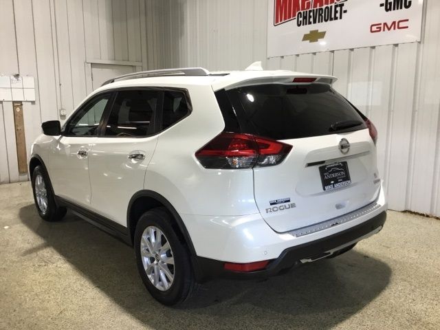 2020 Nissan Rogue SV