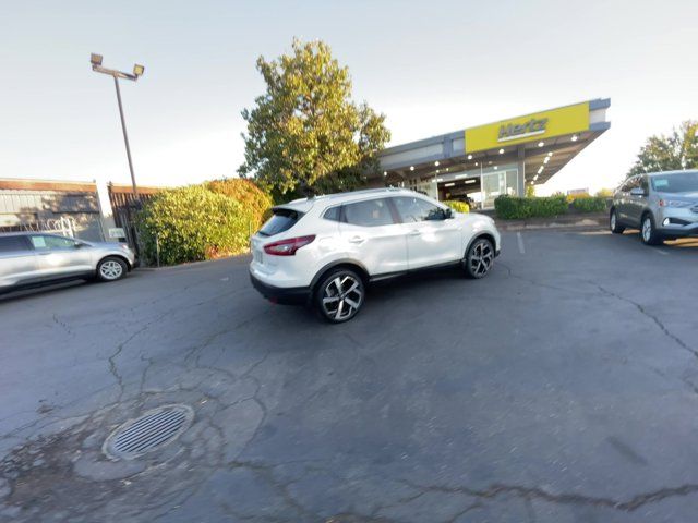 2020 Nissan Rogue Sport SL