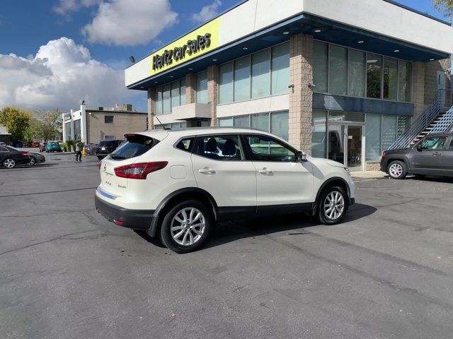 2020 Nissan Rogue Sport SV