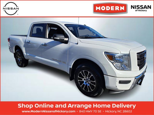 2020 Nissan Titan SV